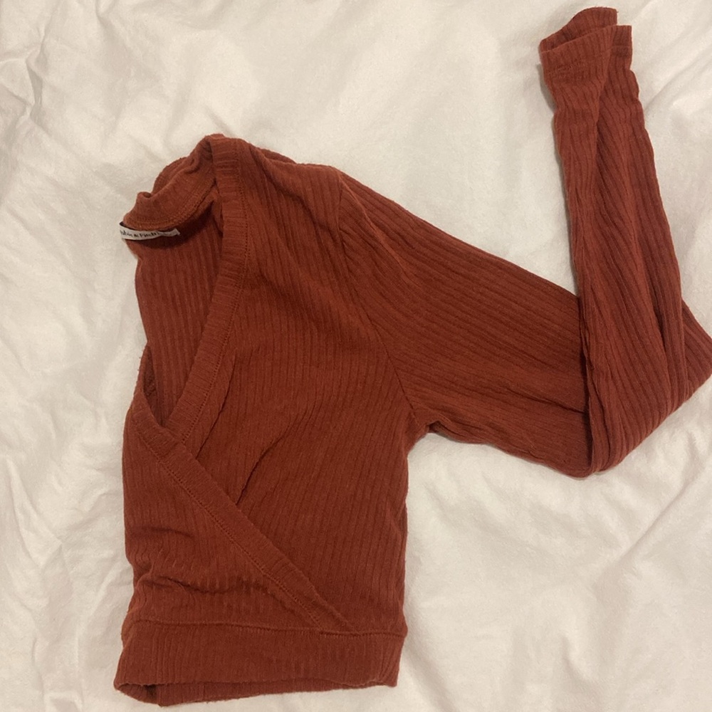 Abercrombie & Fitch long sleeve crop top - Picture 2 of 5